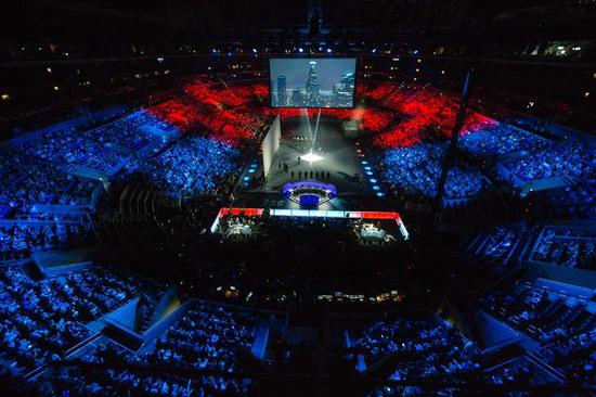 首席执行官 Bestia 展示了团队所有玩家的签证——社区支持俱乐部