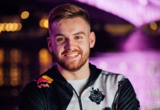 Passion UA 现象：年轻战队征服RMR